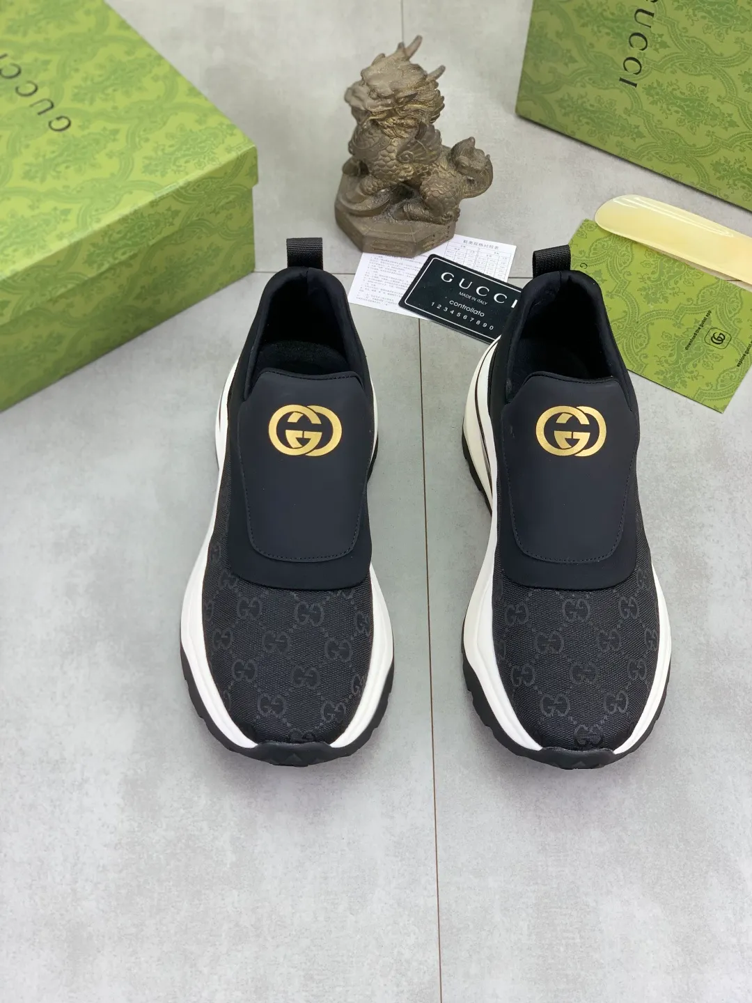 Men's Men's Shoes P440 💰[New Style] 🆘 The latest model from Gucci's official website🎁Classic casual and fashionable men's shoes👟Hot style💥The style is simple and elegant, exclusive for trendy men. Unique official website latest brand elements👑Gucci original decoration, fashionable and generous, the fabric is made of original soft calfskin➕Comfortable soft sheepskin lining ✅The official website specifies wear-resistant foam outsole_full of elasticity, classic model taken in real life🎬Color: 2️⃣colors optional😍Number: 38-44